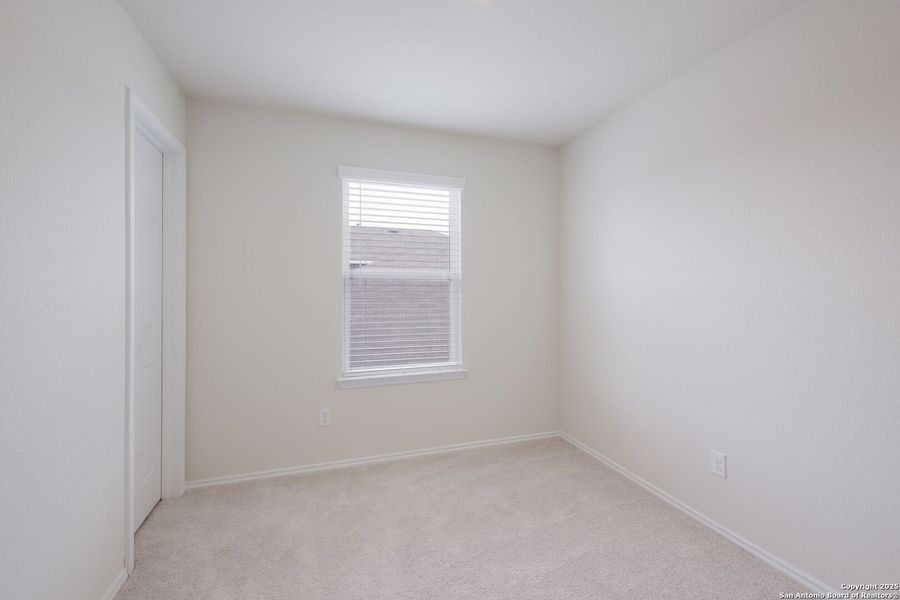 Spacious, unfurnished interior of a new home in Winding Brook, San Antonio (Image 21).