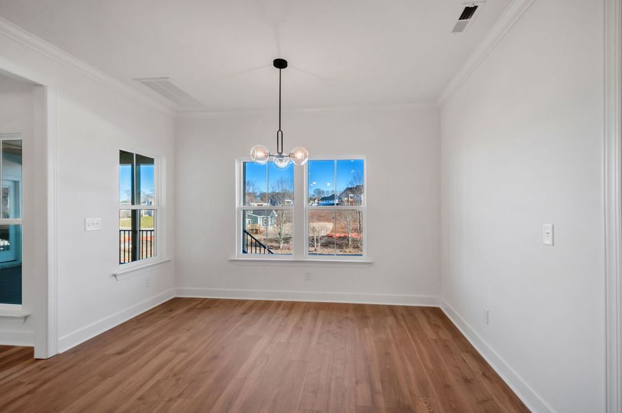 Rutledge III Farmhouse - Breakfast Rutledge III Farmhouse - Breakfast