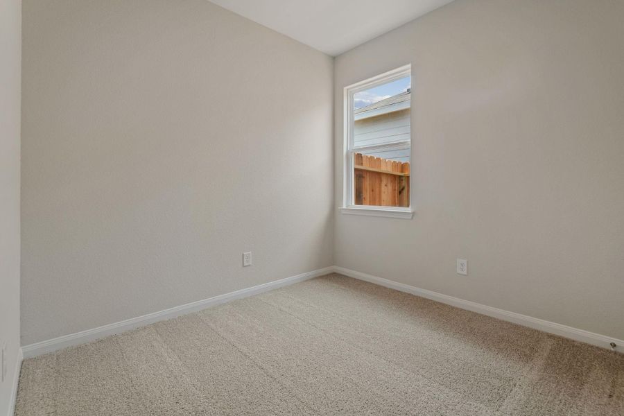 Spacious, unfurnished interior of a new home in Trails at Cochran Ranch, Waller (Image 12).