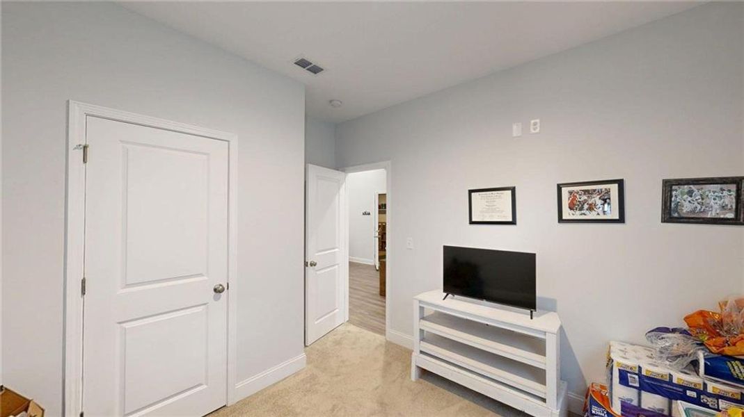 Image 27 of a home in . Image 27 of a home in .