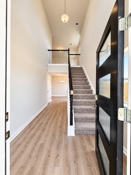 Spacious, unfurnished interior of a new home in Trails at Woodhaven Lakes, La Marque (Image 7). Spacious, unfurnished interior of a new home in Trails at Woodhaven Lakes, La Marque (Image 7).