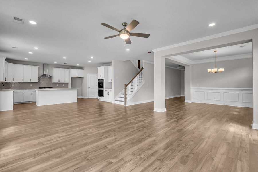 Spacious, unfurnished interior of a new home in Tidewater at Lakes of Cane Bay, Summerville (Image 20).