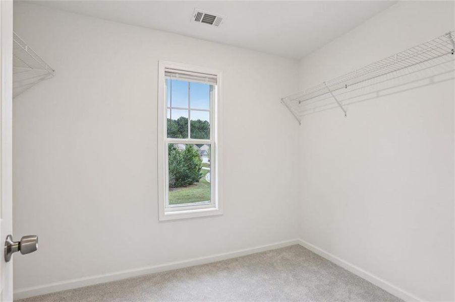 Spacious, unfurnished interior of a new home in , Fairburn (Image 24).
