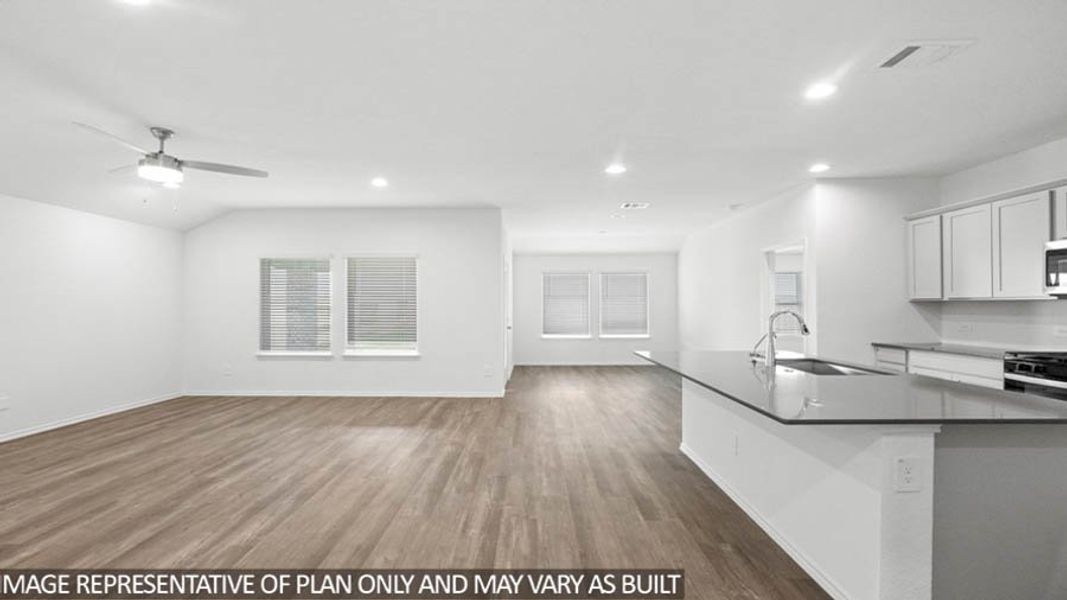 Spacious, unfurnished interior of a new home in Porters Mill, New Caney (Image 12).
