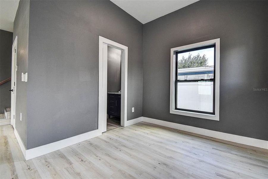 Spacious, unfurnished interior of a new home in , St. Petersburg (Image 23).