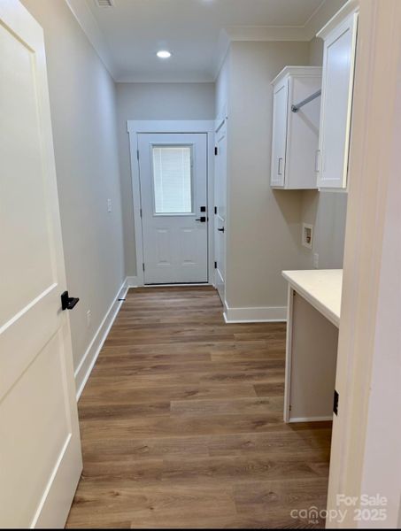 Spacious, unfurnished interior of a new home in , Catawba (Image 9).