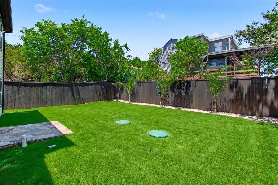 Exterior details and patio area of a home in , Granbury (Image 18).