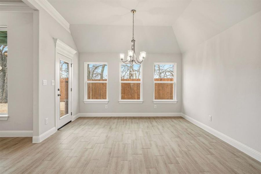 Spacious, unfurnished interior of a new home in , Tolar (Image 27).