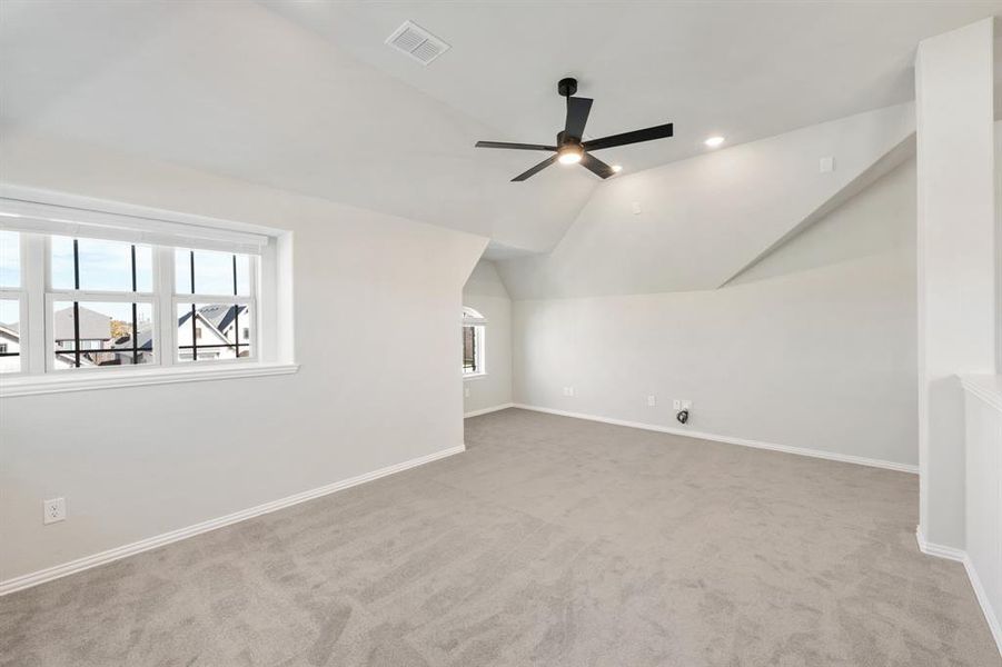 Spacious, unfurnished interior of a new home in Eagle Glen 50, Alvarado (Image 25). Spacious, unfurnished interior of a new home in Eagle Glen 50, Alvarado (Image 25).