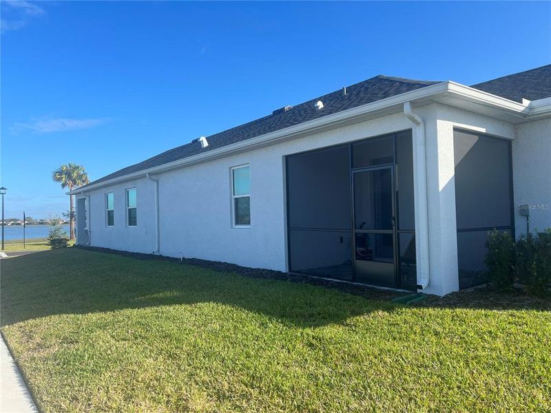 Exterior details and patio area of a home in , Sarasota (Image 4).