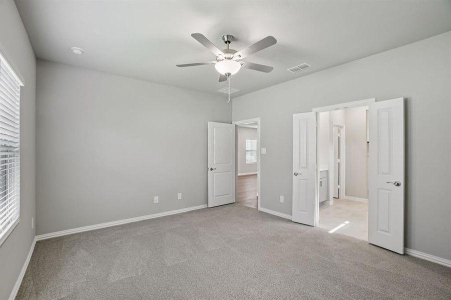 Spacious, unfurnished interior of a new home in Eastridge - Spring Series, McKinney (Image 16). Spacious, unfurnished interior of a new home in Eastridge - Spring Series, McKinney (Image 16).