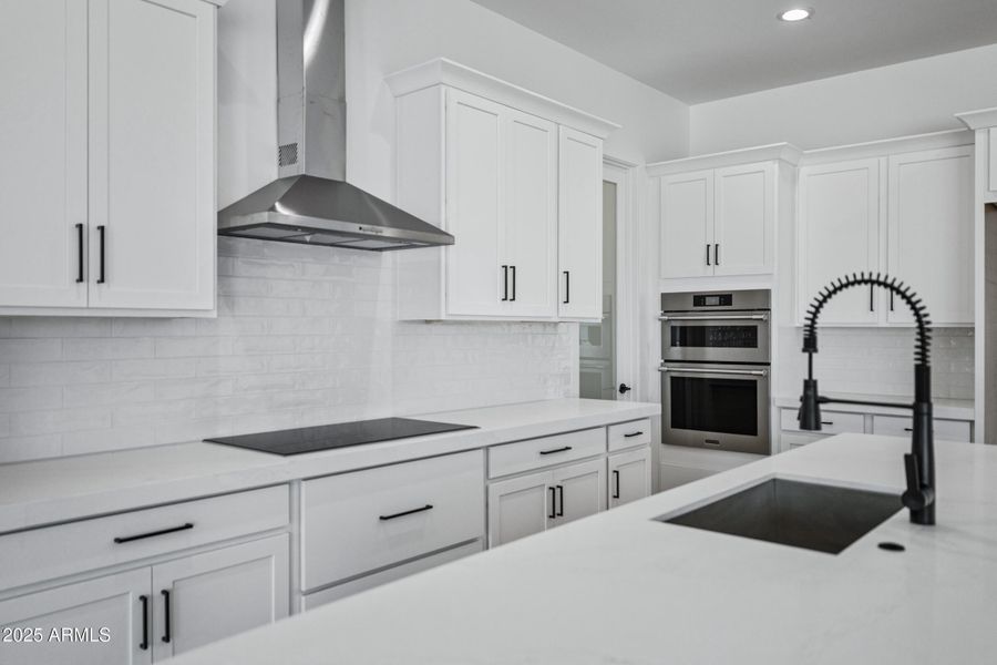 3933 E Freeman Ln-17