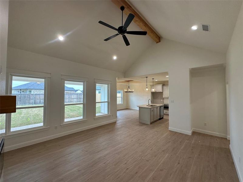 Spacious, unfurnished interior of a new home in , Abilene (Image 26).