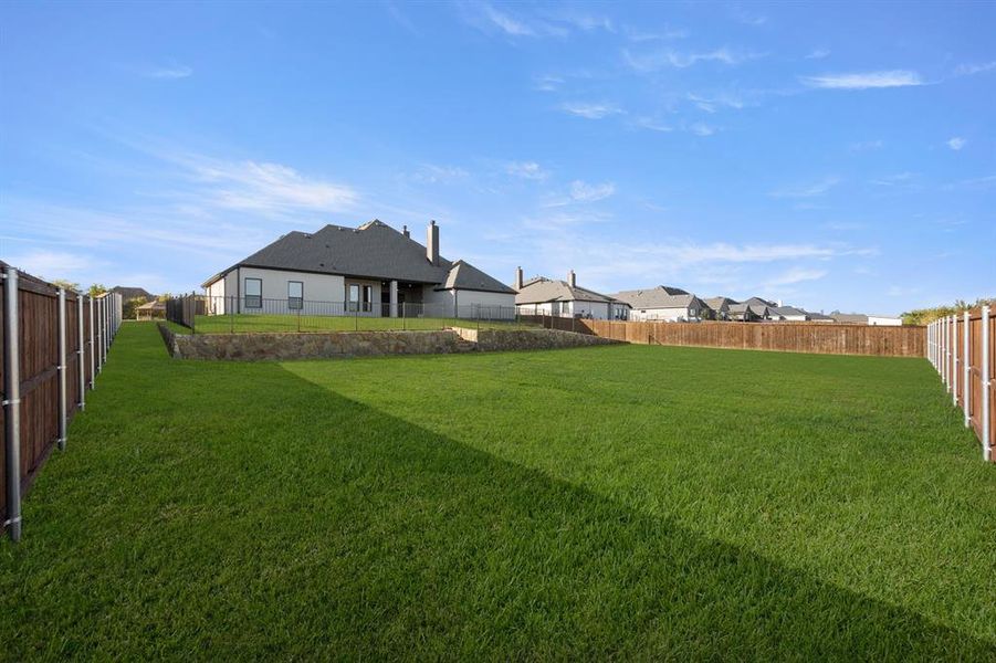 213 Bel Grand- Back-2 213 Bel Grand- Back-2