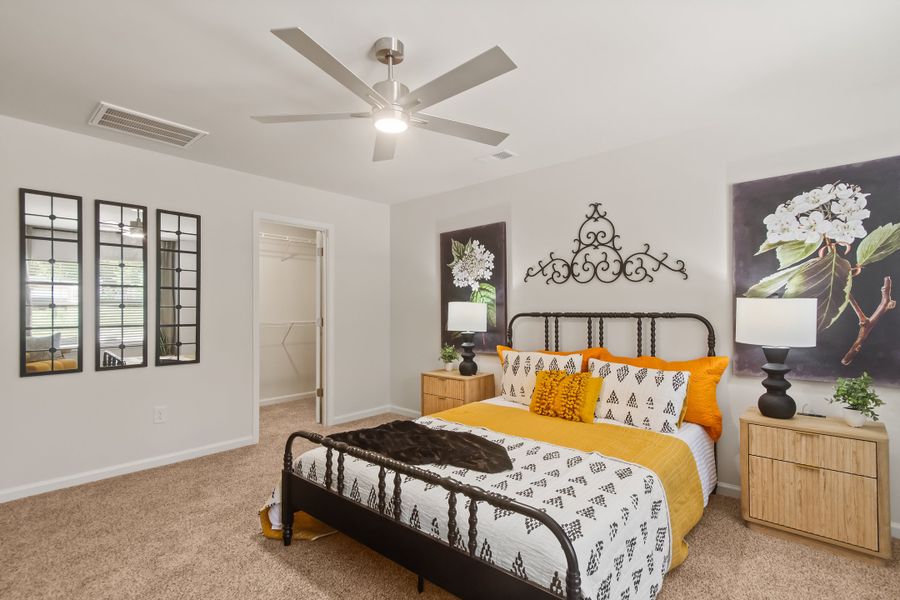 Representative furnished interior of a home built from the Haven by Veranda Homes in Pinehaven, Laurens (Image 18).