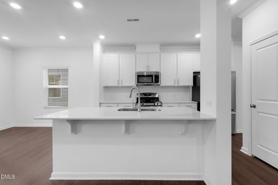 SUN_SherriDowns_Pic_Leighton-26