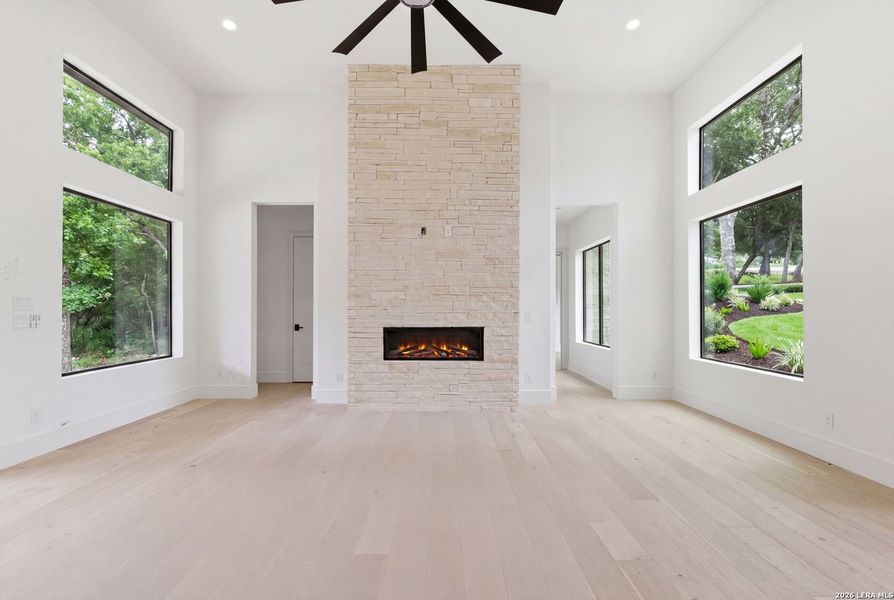 Spacious, unfurnished interior of a new home in , Boerne (Image 23).