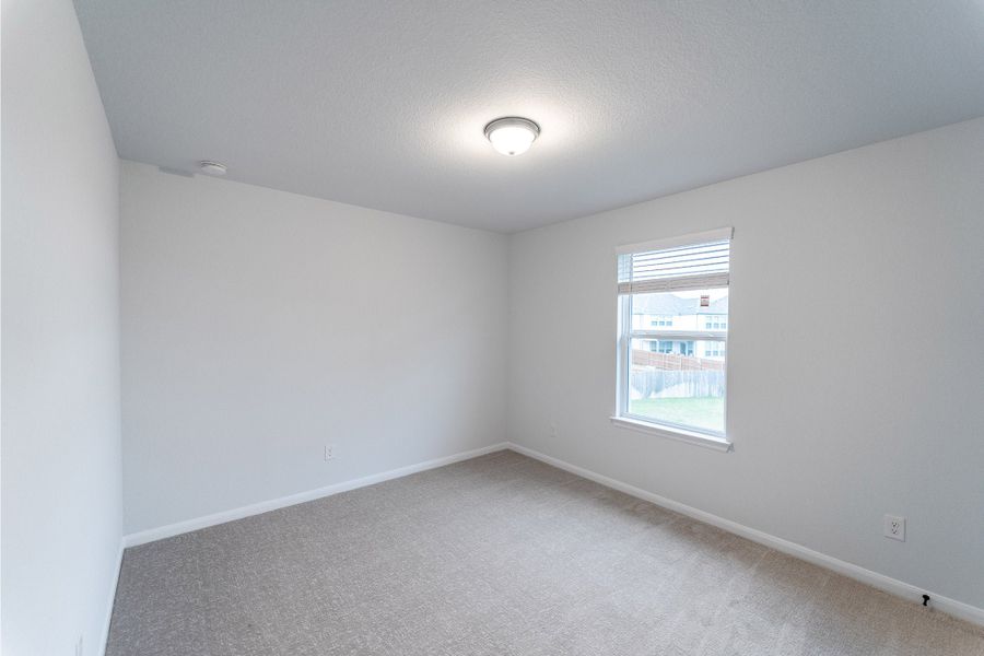 Spacious, unfurnished interior of a new home in Santa Rita Ranch, Liberty Hill (Image 22).