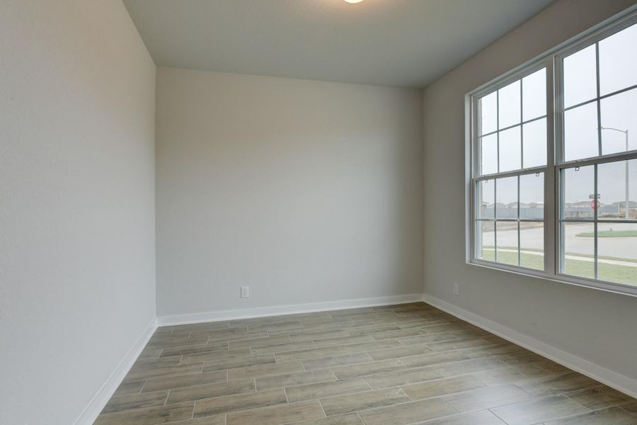 Representative unfurnished interior of a home built from the Guadalupe by Ashton Woods in The Heritage at Saddlebrook Ranch 70's, Schertz (Image 12).