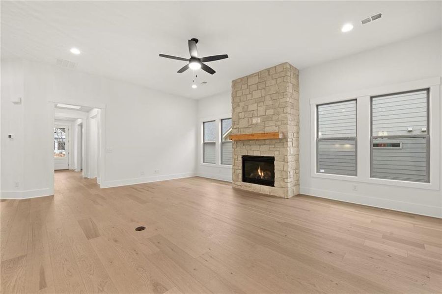 Spacious, unfurnished interior of a new home in Soleil Belmont Park, Canton (Image 38).