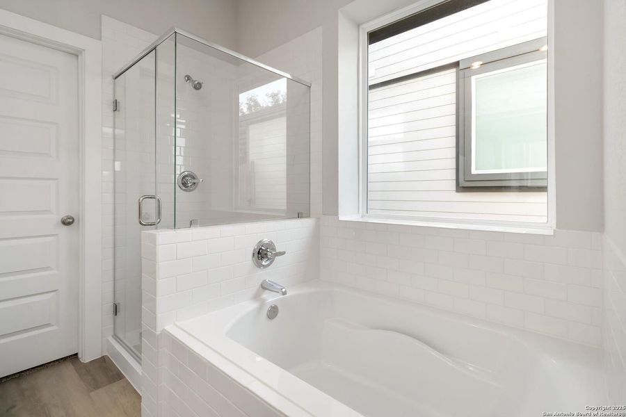 Image 27 of a home in Hickory Ridge.