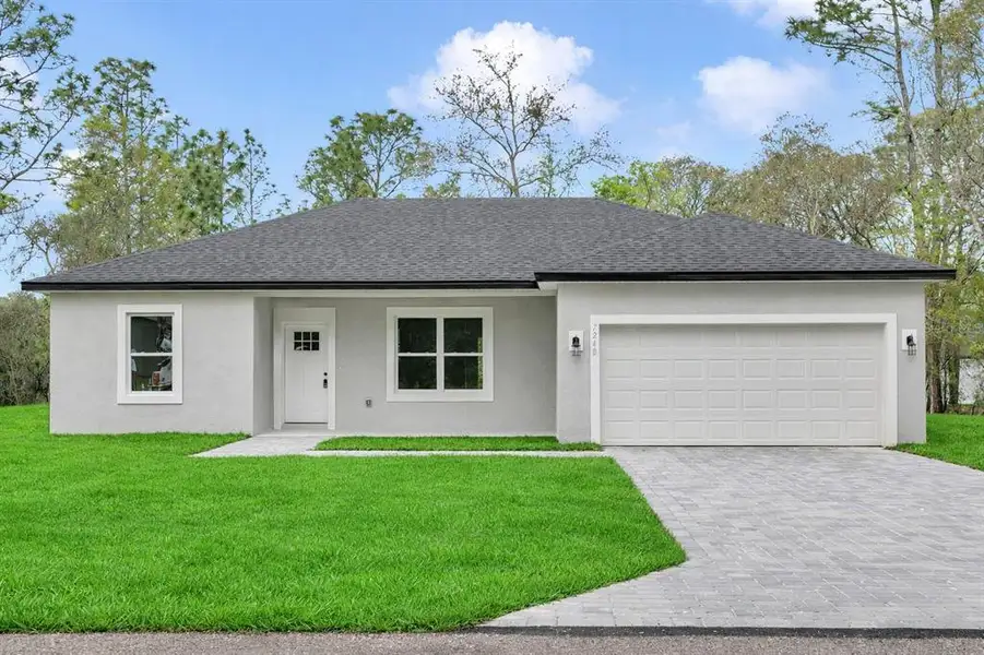 Exterior details and patio area of a home in , Citrus Springs (Image 2). Exterior details and patio area of a home in , Citrus Springs (Image 2).