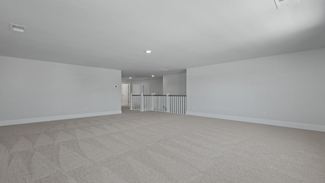 Spacious, unfurnished interior of a new home in Livingston Woods, Irmo (Image 30).