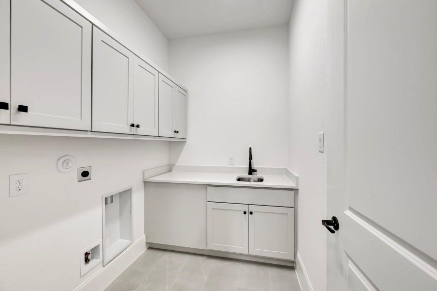 Furnished interior view inside a new home in The Meadows at Imperial Oaks, Conroe (Image 11). Furnished interior view inside a new home in The Meadows at Imperial Oaks, Conroe (Image 11).