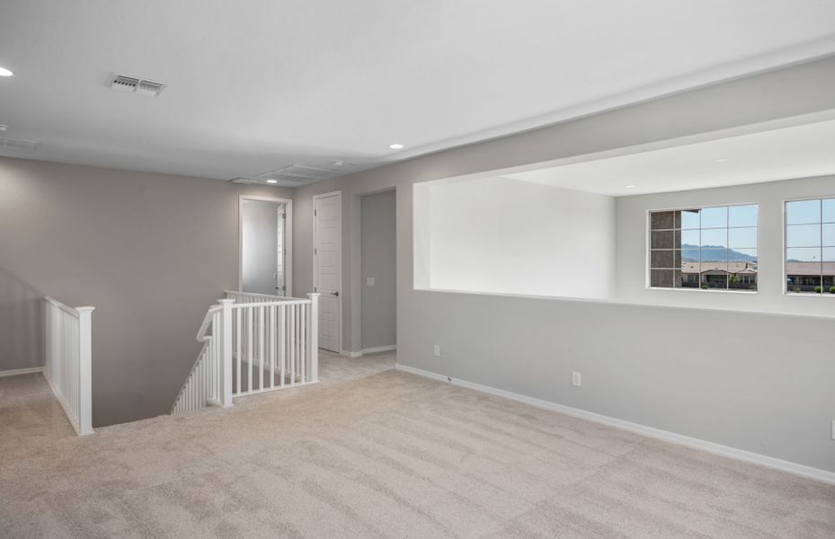 Representative unfurnished interior of a home built from the Casoria by Pulte Homes in Jorde Farms, Queen Creek (Image 16).