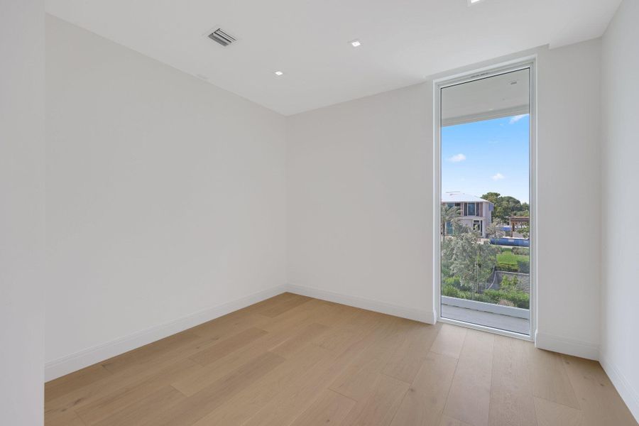 Spacious, unfurnished interior of a new home in , Delray Beach (Image 22). Spacious, unfurnished interior of a new home in , Delray Beach (Image 22).