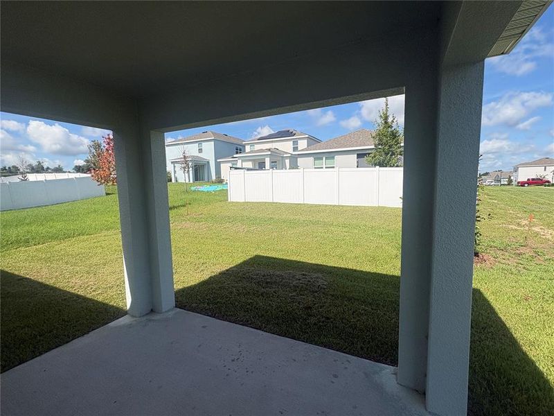 Exterior details and patio area of a home in Eagletail Landings, Howey-in-the-Hills (Image 16).