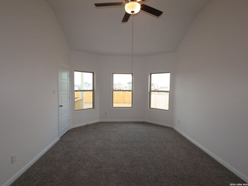 Spacious, unfurnished interior of a new home in Meadows at Clear Springs, New Braunfels (Image 23).