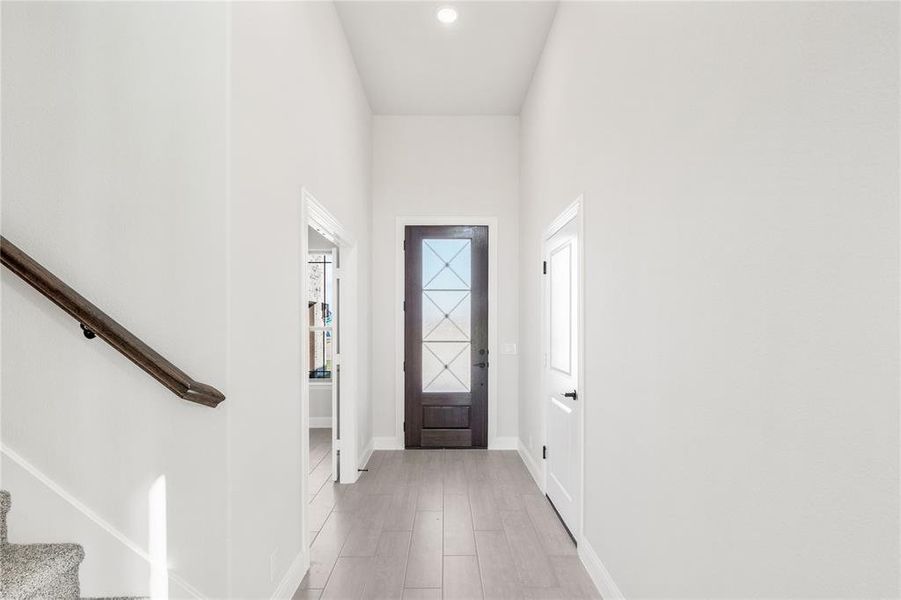 Spacious, unfurnished interior of a new home in Crystal Lake Estates, Red Oak (Image 15). Spacious, unfurnished interior of a new home in Crystal Lake Estates, Red Oak (Image 15).