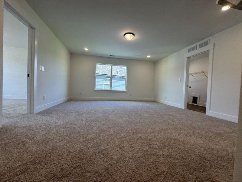Spacious, unfurnished interior of a new home in The Enclave at Laurelbrook, Sherrills Ford (Image 19). Spacious, unfurnished interior of a new home in The Enclave at Laurelbrook, Sherrills Ford (Image 19).