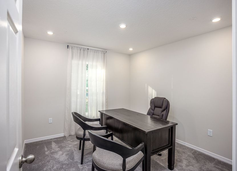 Furnished interior view inside a new home in Cape Coral, Cape Coral (Image 10).