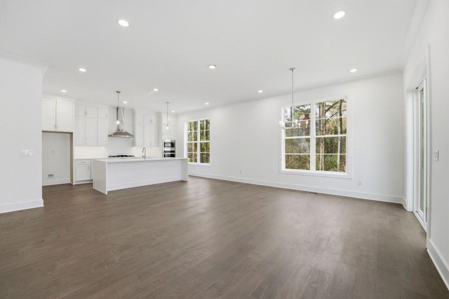 Spacious, unfurnished interior of a new home in , Roswell (Image 27).