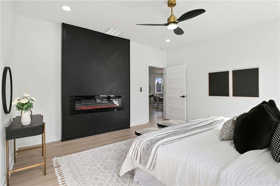 Furnished interior view inside a new home in , Atlanta (Image 7).