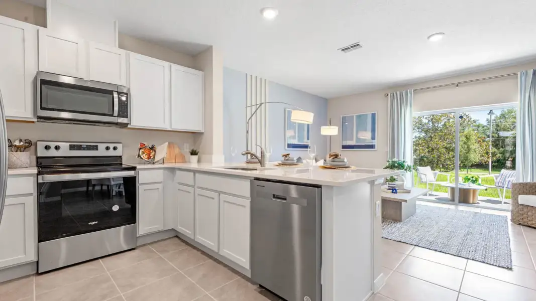 Representative furnished interior of a home built from the Pearson by D.R. Horton in Hawthorne Ranch Townhomes, Lakeland (Image 13).