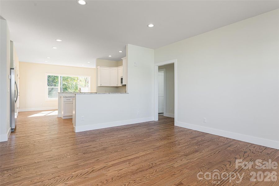 Spacious, unfurnished interior of a new home in , Asheville (Image 32).