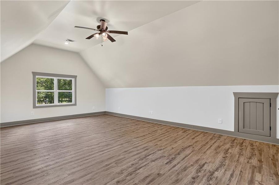 Spacious, unfurnished interior of a new home in , Buckhead (Image 22). Spacious, unfurnished interior of a new home in , Buckhead (Image 22).