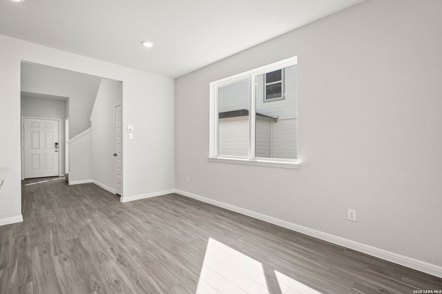 Spacious, unfurnished interior of a new home in Hunters Ranch, San Antonio (Image 22).