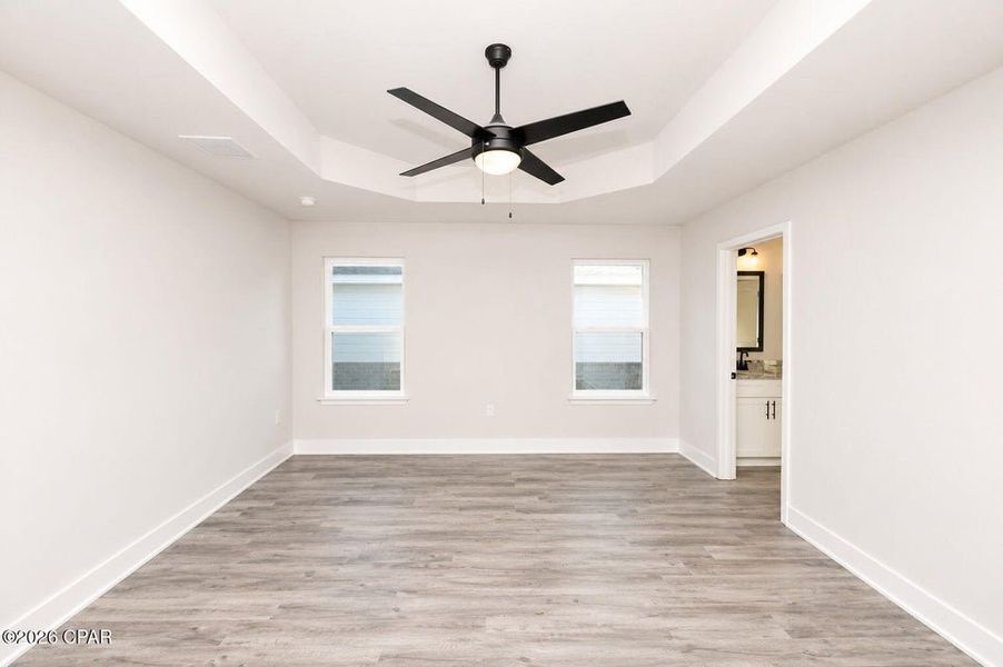 Spacious, unfurnished interior of a new home in East Bay, Panama City (Image 9).