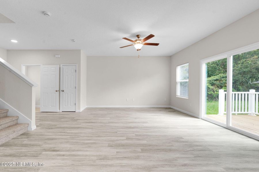Spacious, unfurnished interior of a new home in , Jacksonville (Image 17).