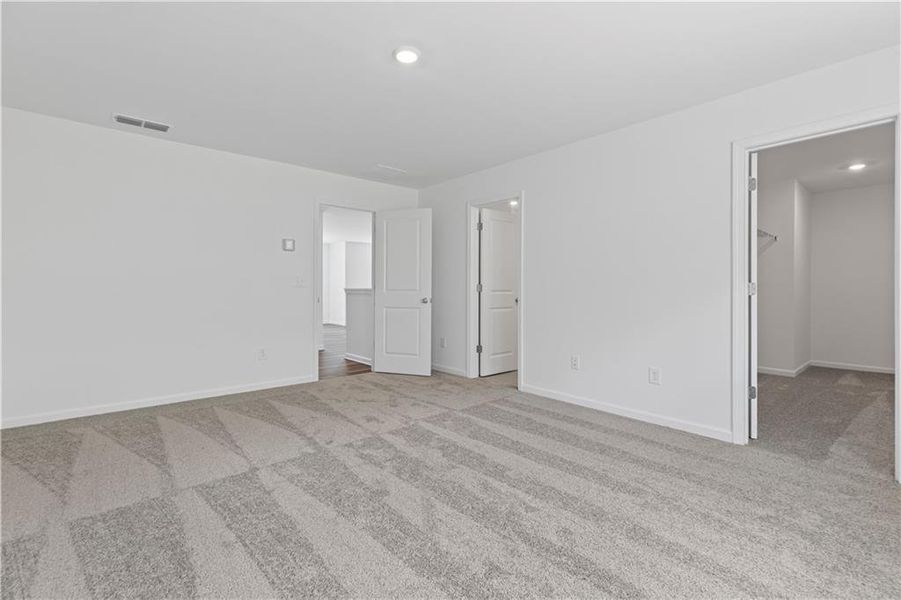 Spacious, unfurnished interior of a new home in Avery Ridge, Gainesville (Image 23). Spacious, unfurnished interior of a new home in Avery Ridge, Gainesville (Image 23).