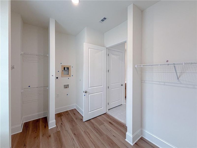 Spacious, unfurnished interior of a new home in Ashbury Commons, Powder Springs (Image 16).