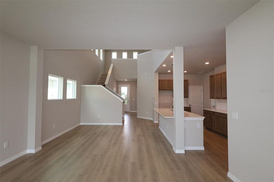 Spacious, unfurnished interior of a new home in Eastlyn, Bradenton (Image 18).