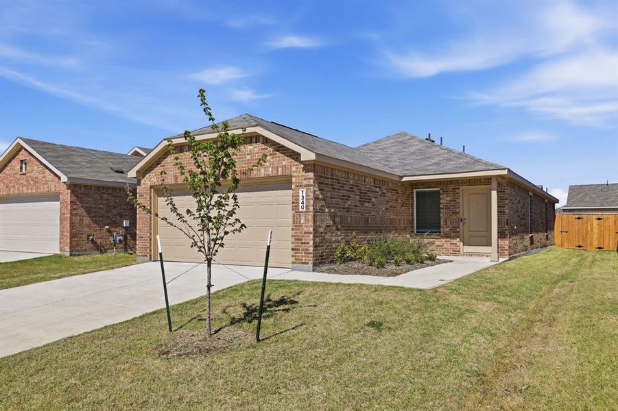 Front exterior of a new home in Falcon Heights, Forney, TX, highlighting curb appeal (Image 17).