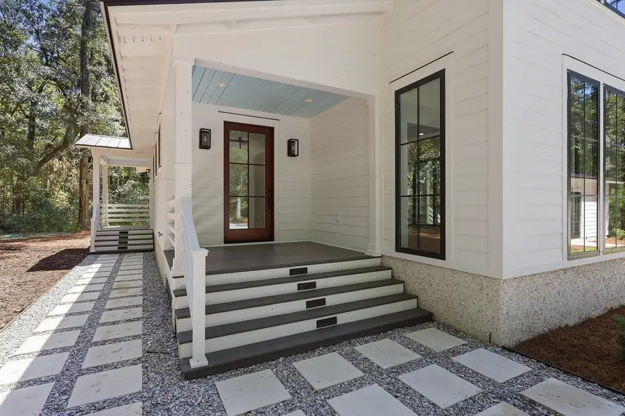 Exterior details and patio area of a home in , Seabrook (Image 40).