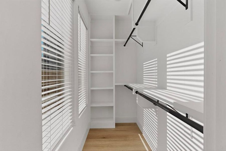 Spacious, unfurnished interior of a new home in , Dallas (Image 14).