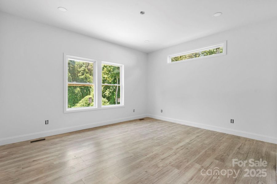 Spacious, unfurnished interior of a new home in , Claremont (Image 9).